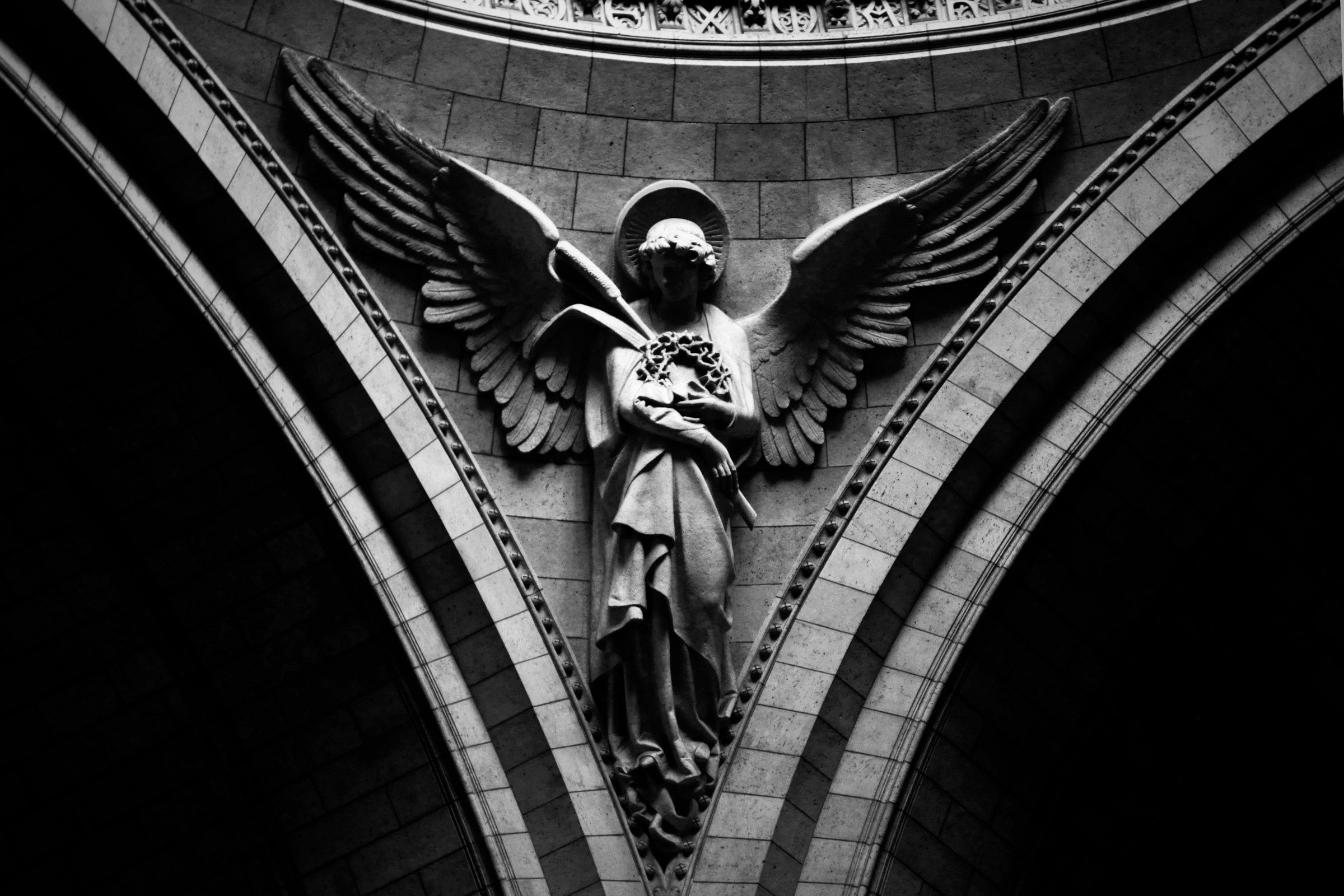 10+ Sweet Hearing Angels Sing Spiritual Meanings
